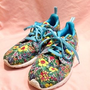 Puma Floral Multicolor Sneakers